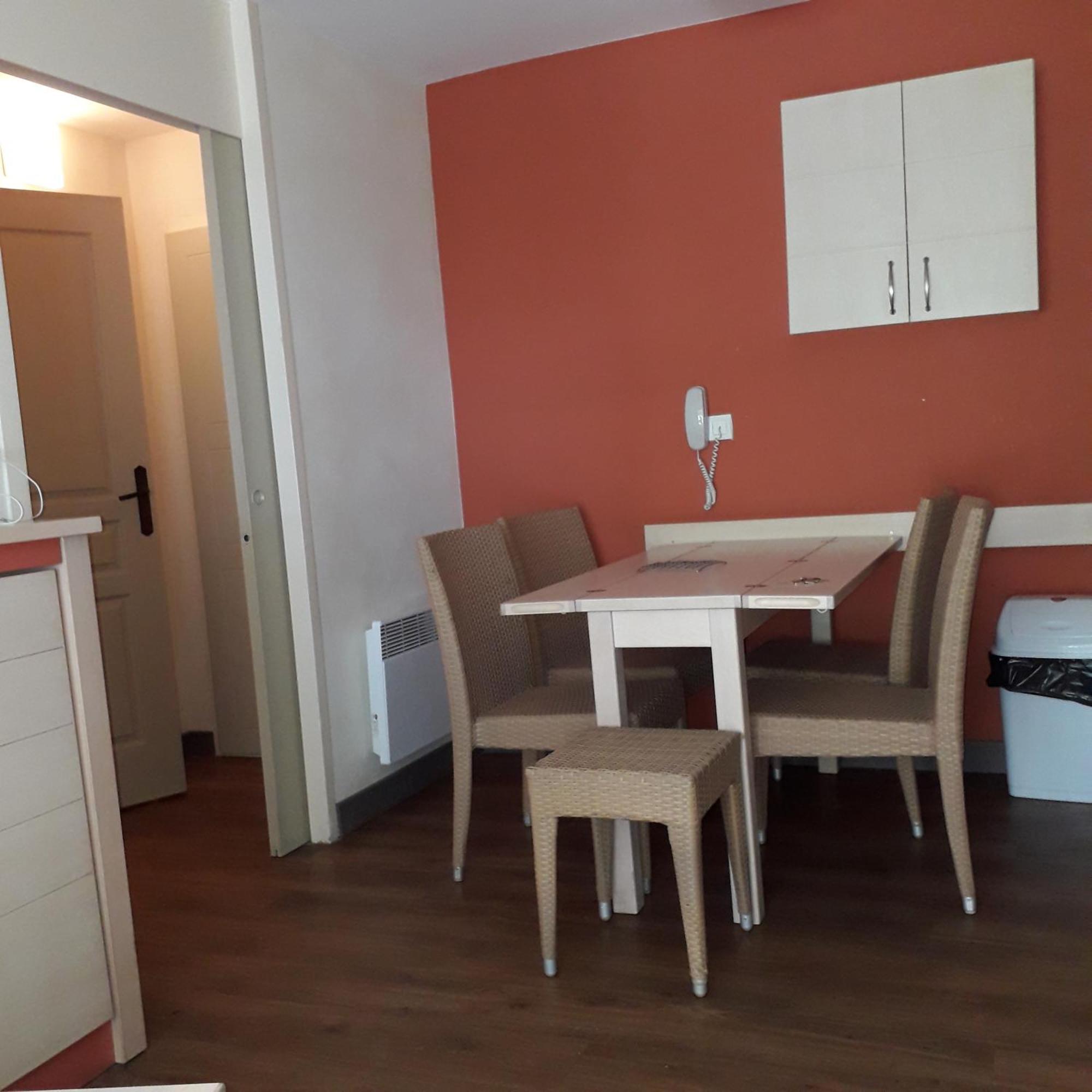 2 Pieces Avec Piscine Vue * Cannes